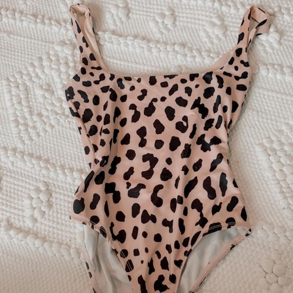 Princess Polly Cheetah Bodysuit - Picture 3 of 3
